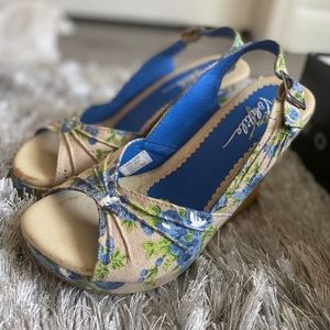Tan/Blue floral heels